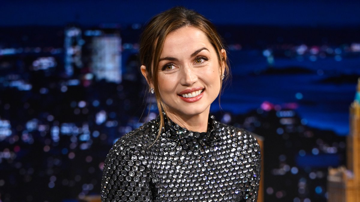 Ana de Armas met Keanu Reeves over a decade ago when he first wrapped filming John Wick and now she’s starring in the newest installment, Ballerina! #FallonTonight #BallerinaMovie