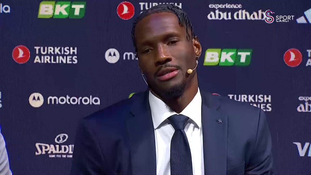 Nigel Hayes-Davis: "Biz Fenerbahçe'de para için oynamayız. Oyuna olan sevgimiz, aşkımız için oynarız."