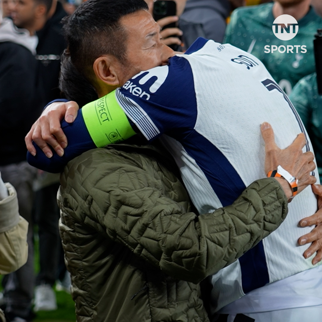Heung-min Son with his parents Heung-min Dad and Heung-min Mum. 👏🇰🇷