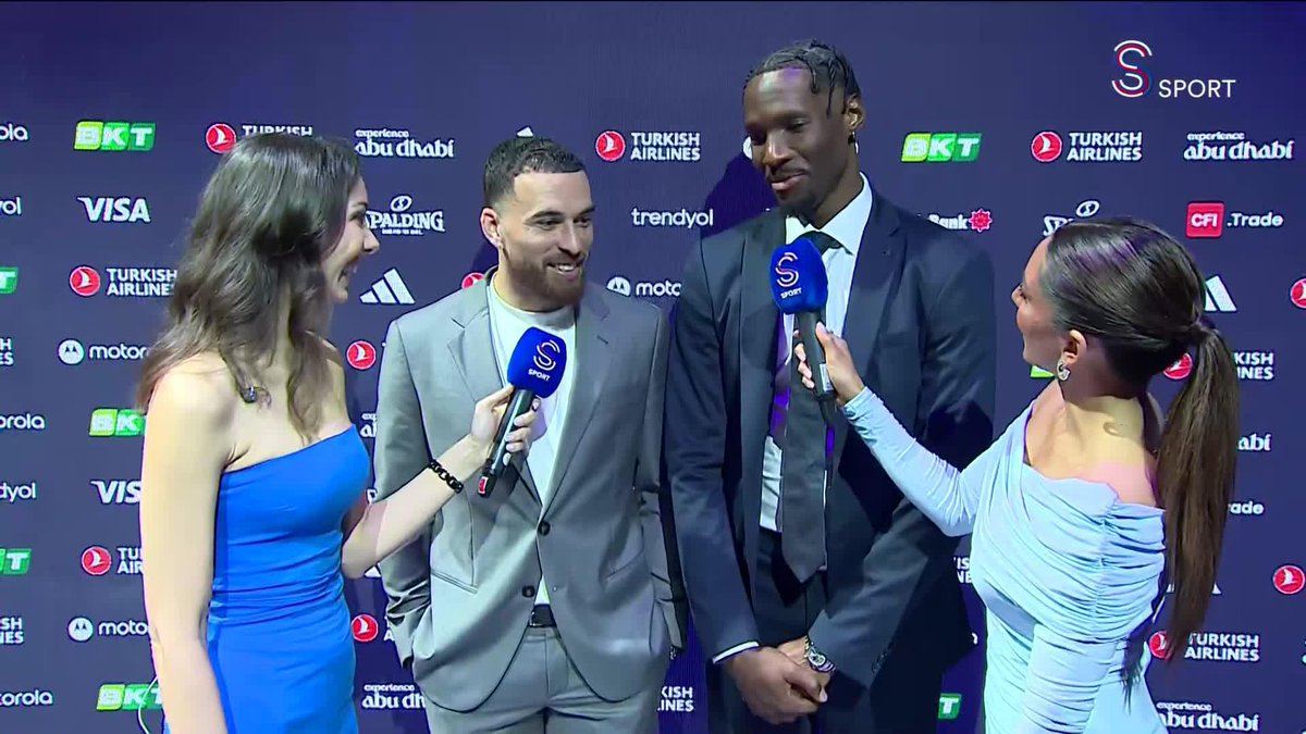 Deniz Aksoy: "Mike, sizinle finalde karşılaşmak istiyor." Nigel Hayes-Davis: "Ben de öyle umuyorum açıkçası. Sen daha önce finale çıktın mı?" Mike James: "Hayır." Nigel Hayes-Davis: "Sen ciddi misin?" 😂😂😂