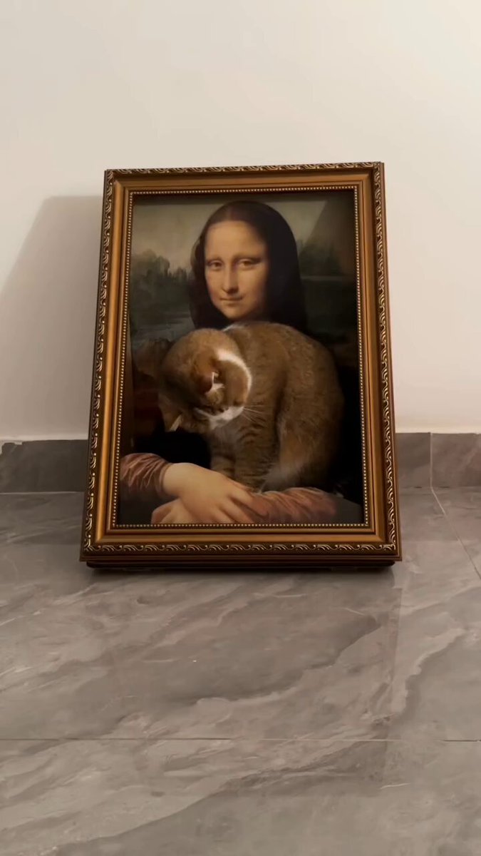 これは、猫の爪とぎらしい..