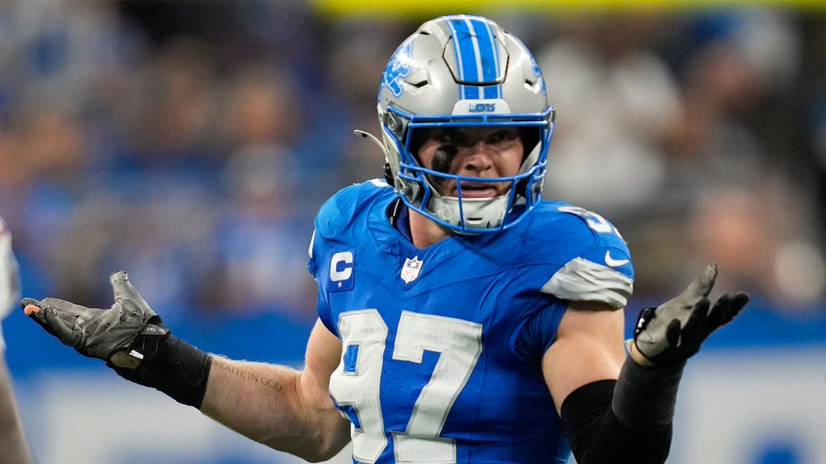 Just a reminder Aidan Hutchinson had 4.5 sacks in a game last season 😤 Who is excited to see him back on the field? ✋ Aidan Hutchinson | @lions