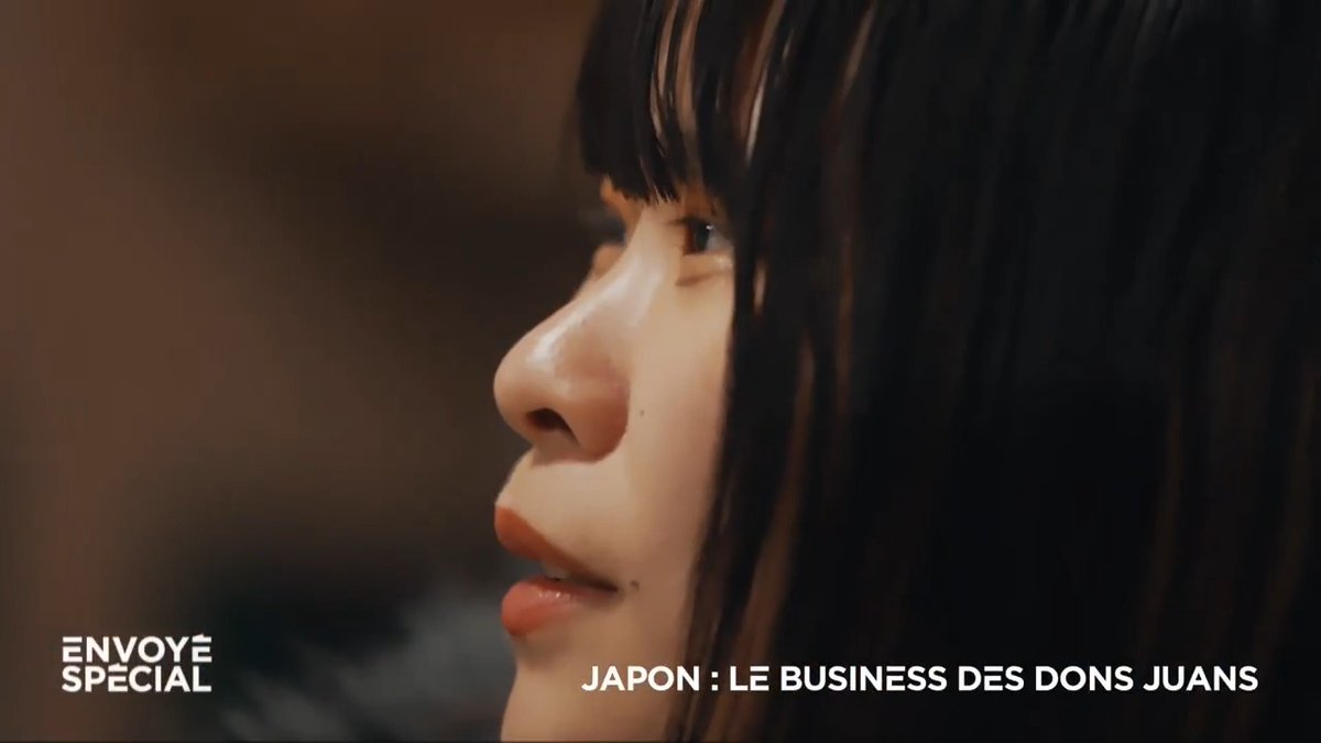 🔴 Elle dépense 19 000 € par mois pour un “host” pour que son homme de compagnie ait de la reconnaissance. Certaines clientes s’endettent lourdement et basculent dans la prostitution pour continuer à les financer. 📺⏯ #EnvoyéSpécial