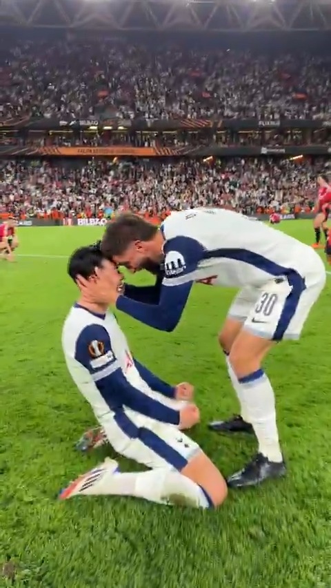 Son at the final whistle 🥹 Tottenham Hotspur | #UELfinal