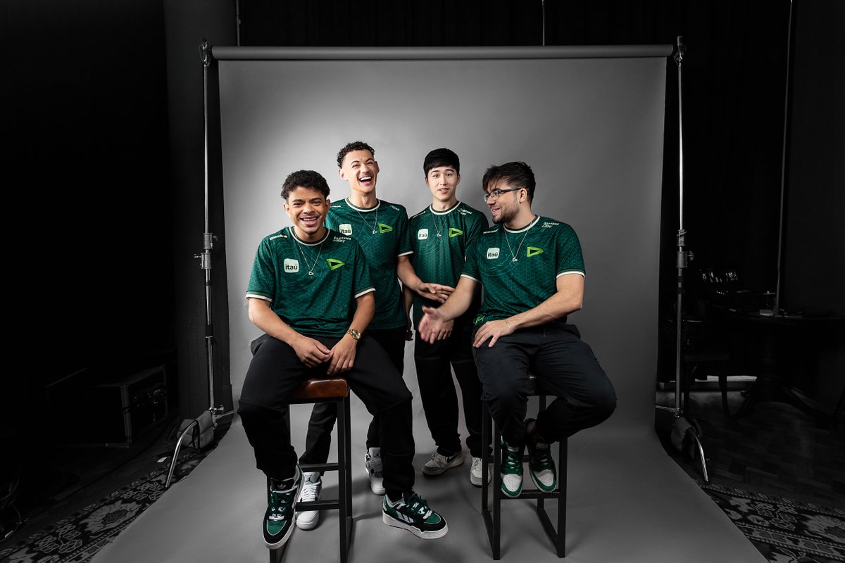 O VTzim agora é LOUD! 🔥 Mais um reforço chegando para a casa dos campeões! O mestre do Brawl Stars veio para somar no nosso time de criadores e já ta dando AULAS por aqui VTzim na LOUD
