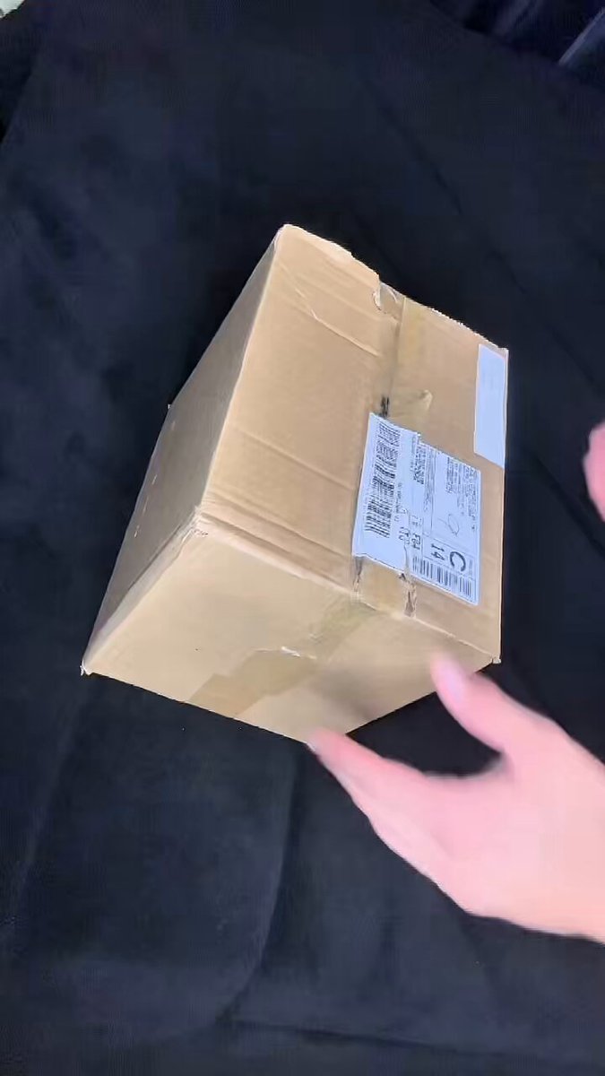 Receber esse reconhecimento do Privacy hoje só confirma uma coisa: quem faz com verdade, constância e entrega, colhe. Esse troféu, a camiseta e o boné são pra mim, mas também são pra cada um que assina, comenta, incentiva e caminha comigo. Obrigado por fazerem parte disso.🔗🧡