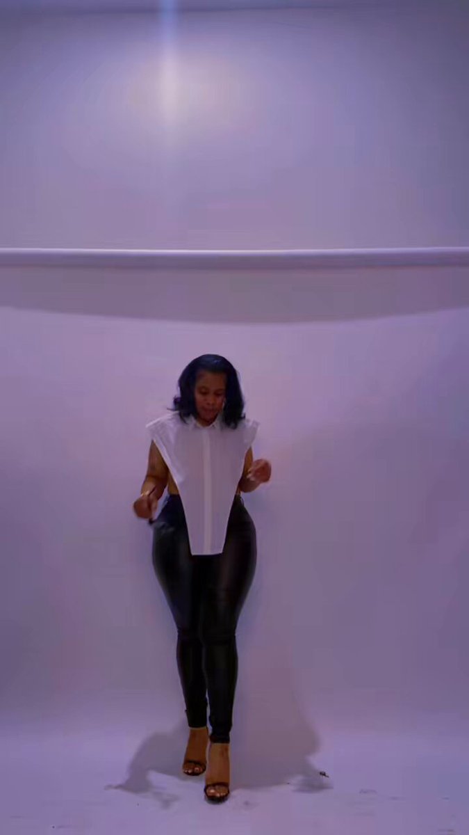 Body ☕️ #photoshoot #atl #detroit #major Chris Brown 🥰😍😘