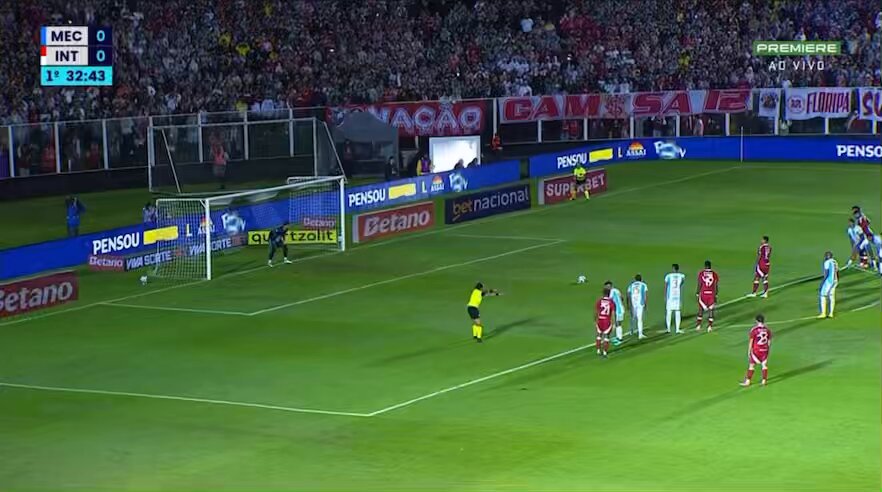 ALAN PATRICK CAVOU O PENALTI E O GOLEIRO PEGOU SEM SAIR DO LUGAR! BRUTAL!