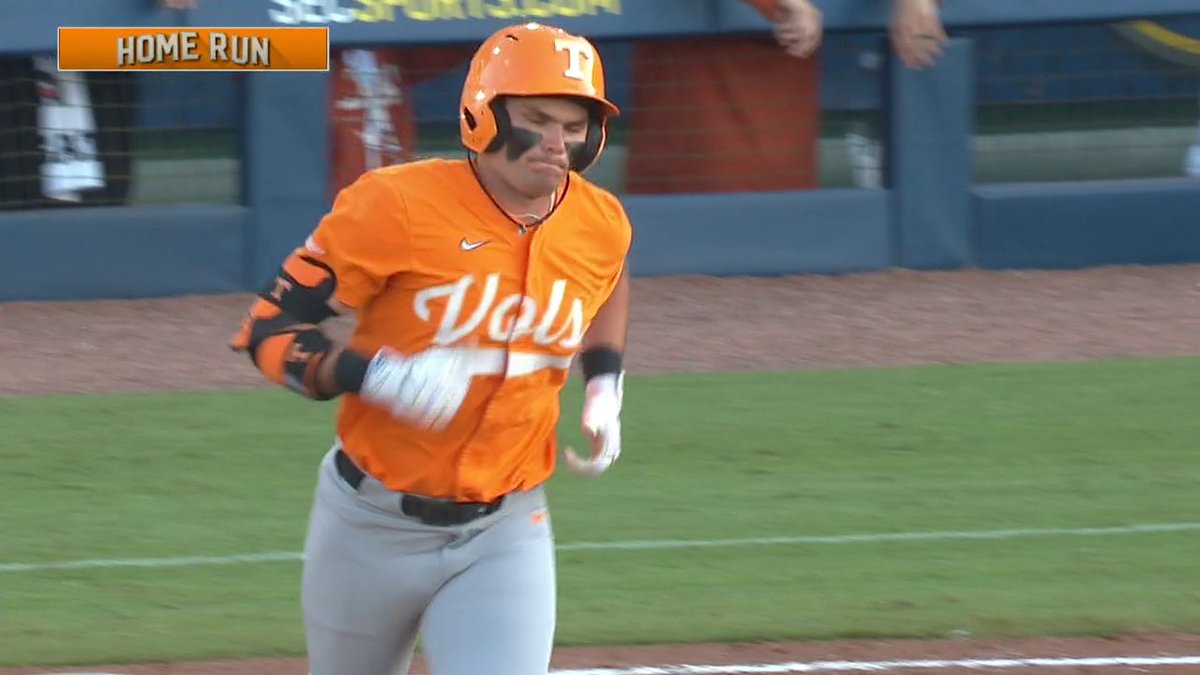 THE VOLS TAKE THE LEAD IN EXTRA INNINGS 👀 Tennessee Baseball