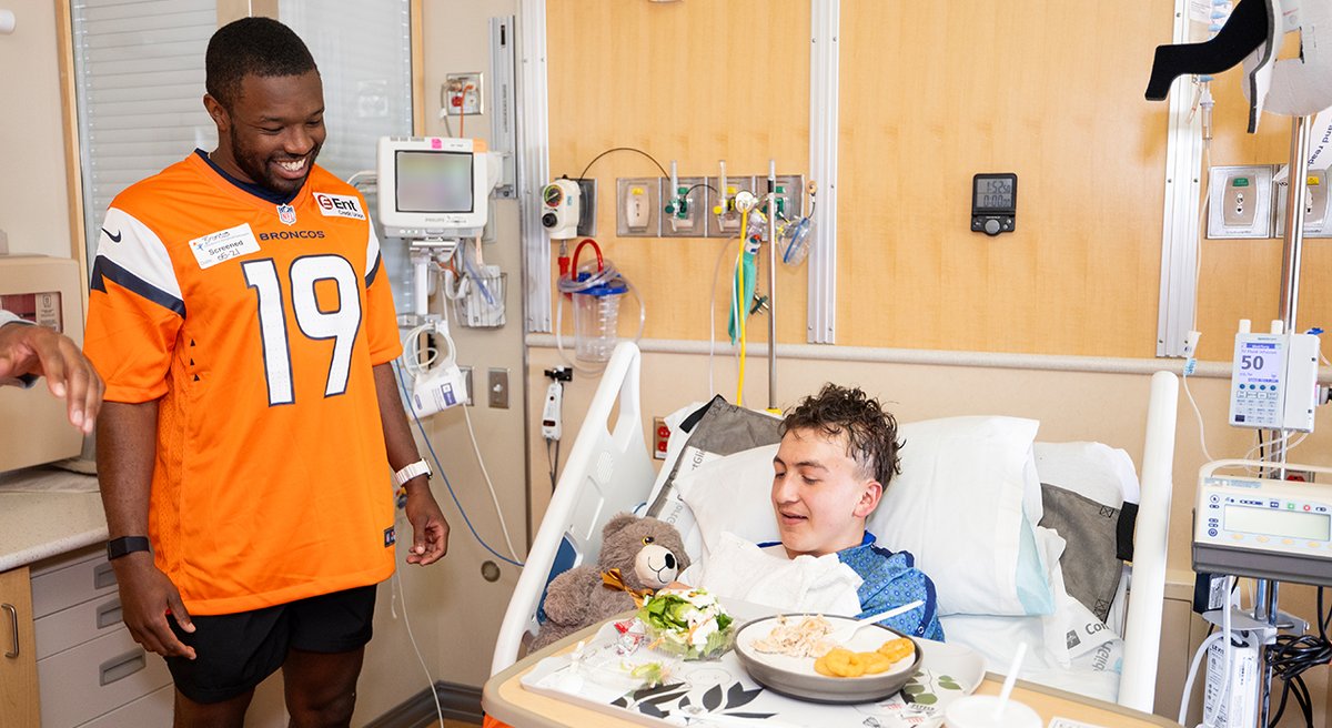 "I want them to know you're not going through this alone. There's people out there to support you." - Marvin Mims Jr. 🧡 BroncosOffField x Children's Hospital Colorado