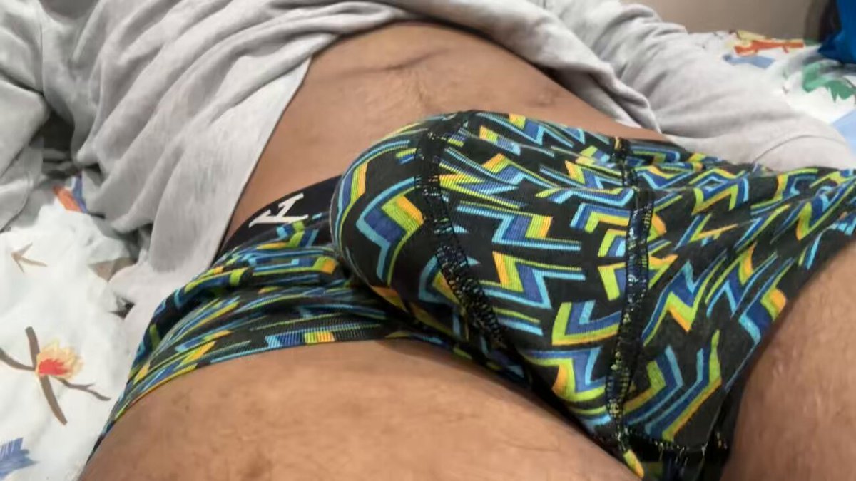 It’s #raining outside and I have nothing to do inside 👻 #toronto #gay #torontogay #men #nsfw #gayporn #kinky #asian #indian #punjabi #brown