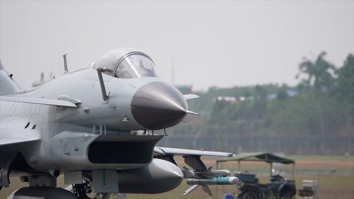 China's J-10CE fighter jet draws global attention at Langkawi International Maritime and Aerospace Exhibition 2025 in Malaysia