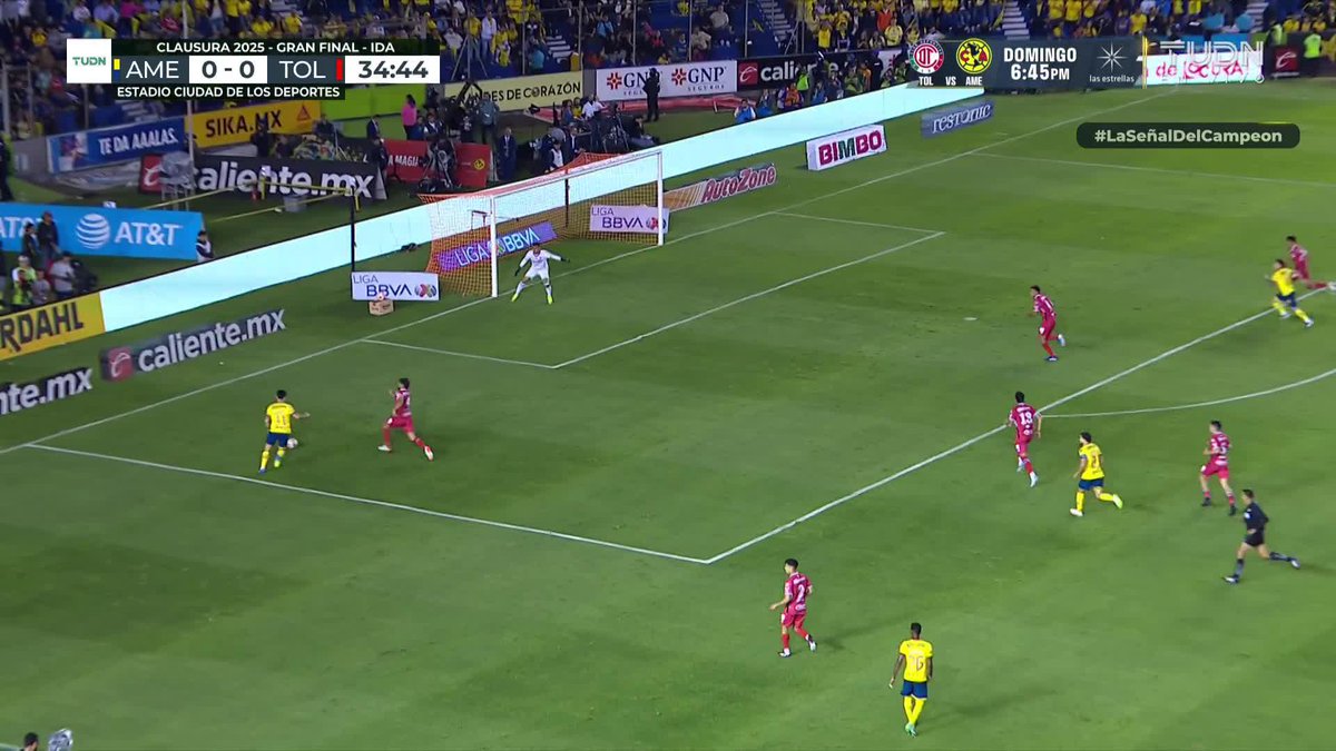Don Rodolfo Cota defendiendo al América contra el Turco Mohamed😮‍💨💛🦅