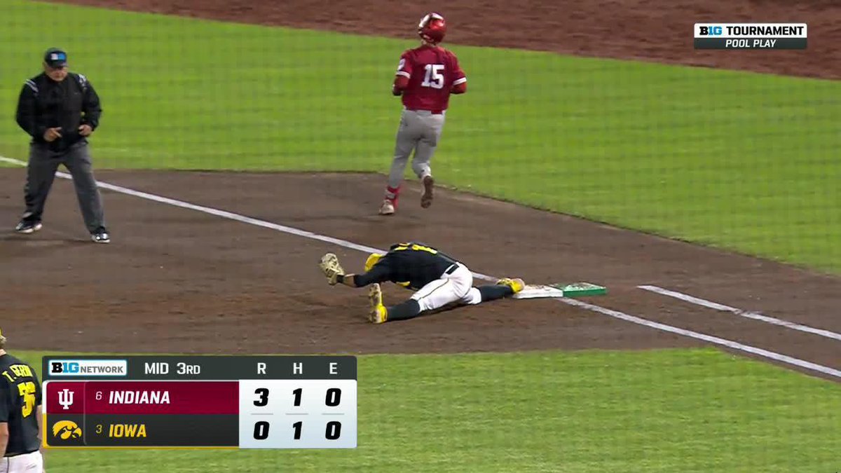 "Wow!" 😳 Iowa Baseball's 1B Caleb Wulf breaks out the splits to make the play 👏 #B1GBaseball on Big Ten Network 📺