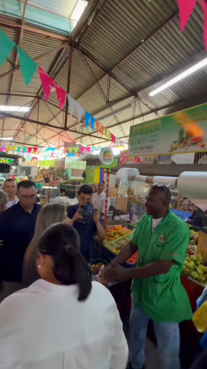 Así fue mi encuentro con Roy en Cali… en la Galería Alameda👇