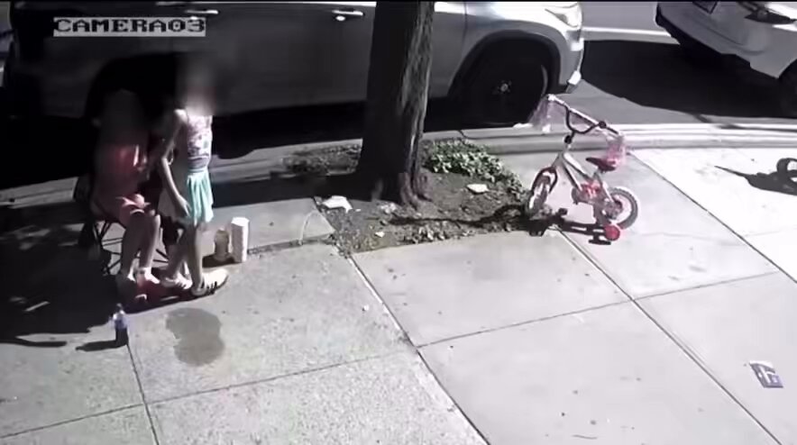 NEW: “Queens man” on parole for attempted murder, serving only 7 years—punches a 9-year-old girl in the face in a random attack, bites off a finger of an NYPD police officer. NY Democrat politicians approve of this horror.