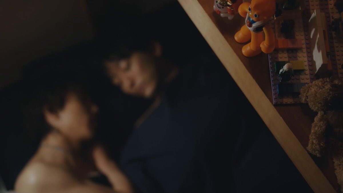 So it's really not a bait🤣🤣!!! Gay bed scene on national TV🙂‍↕️ 🙂‍↕️ But oops, their wife came home just in time 😂😂😂 The end of this ep is even more hilarious than this lol Sannin Fufu