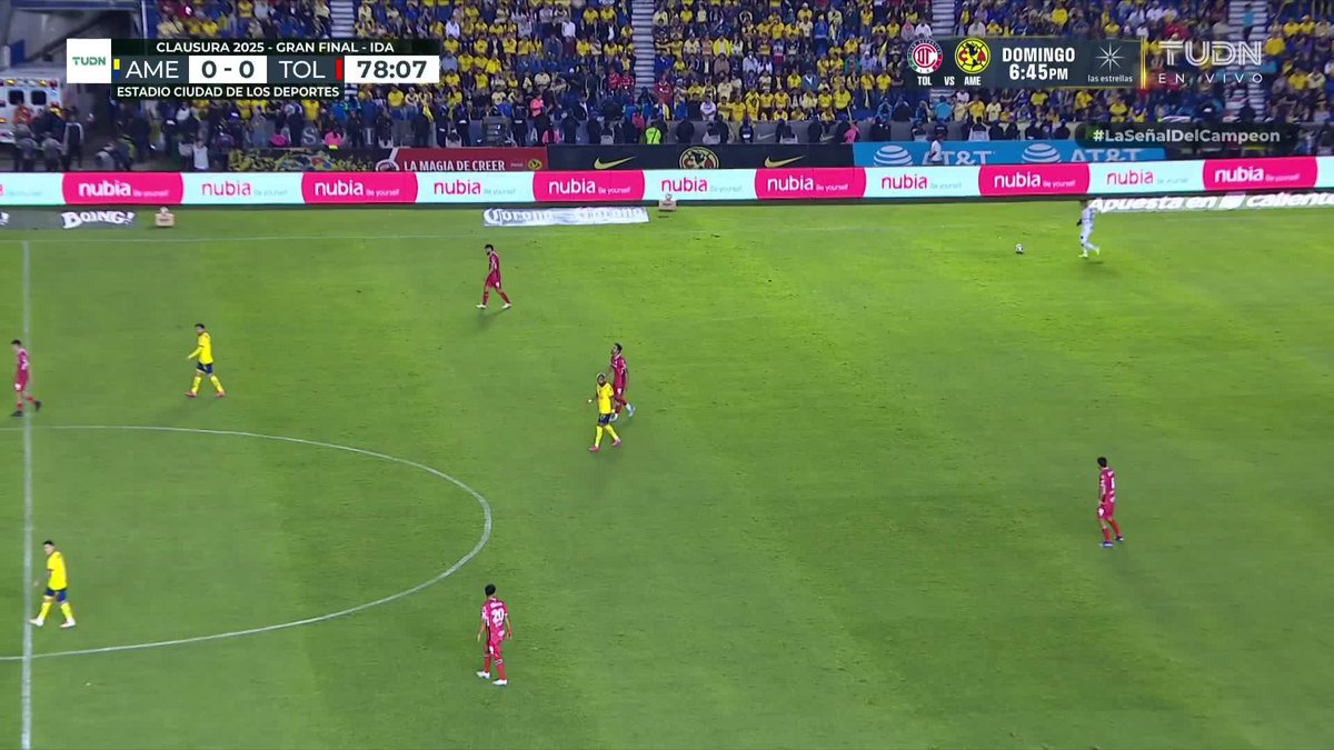 ¡Perdonan a Vega! Una falta sobre Kevin que no se señala #LaSeñalDelCampeón