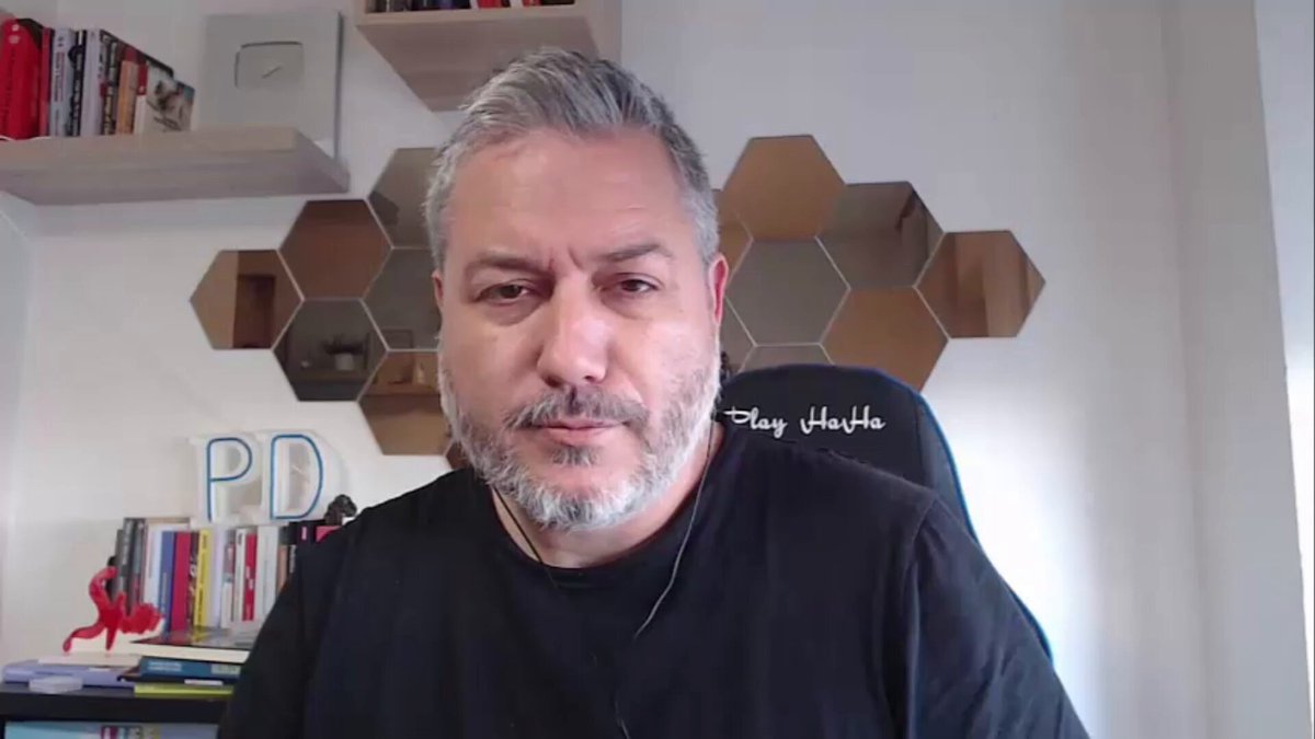 Gracias, Julián Macías Tovar, por unirte a la manifestación del 25 en #Madrid. Hay que proteger la #SanidadPública y a nuestro personal sanitario ante esta insaciable especulación. #DefendamosNuestraSanidad