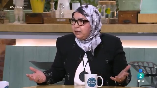 "El burka és cultural. En Afganistán las mujeres quieren ir así". És realment fastigós que veure com la televisió pública blanqueja el burka amb els diners de tots.