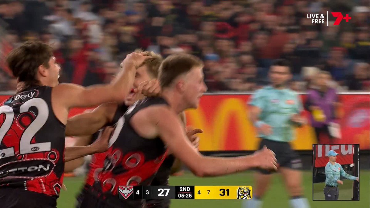 Angus Clarke has three goals - from the wing - in the first half of his debut! 🤯 #AFLDonsTigers