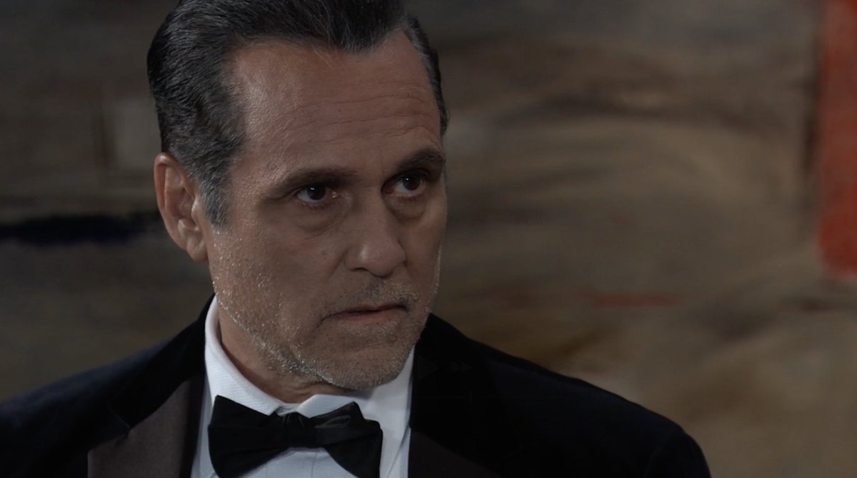 "Lois has to know something. I'm sure of it." #GH