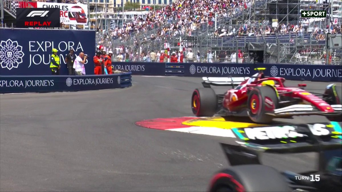 ✈️ AIR FORCE HAMILTON 💨 😮 Lewis Hamilton qui atterrit bien après avoir pris le vibreur ! #MonacoGP #F1