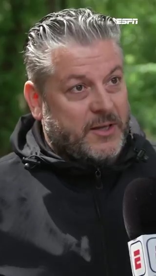 De supporters van Vitesse houden rekening met het slechtste scenario😔 "Als je altijd langs het ravijn loopt, val je er vanzelf in."