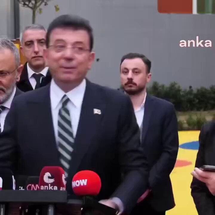 Ekrem İmamoğlu’na yapılanları TÜRKİYE duymalı! “Cami yaptım, imam vermediler. Okul yaptım, açılışını yapamazsın dediler. Karakol yaptım, açılışını yapmaya gittik, ortada polis yok; boş karakolu açtık. Niye yapılıyor biliyor musunuz? Partizanlık. Allah kahretsin partizanlığı.”