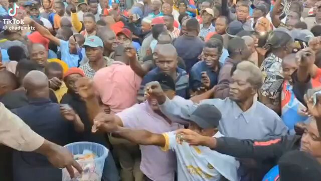 The day Kenyans attending political rallies will do this, we’d know that you are ready for some serious change. In Kenya you pay even the middle class just to listen to you during campaigns.