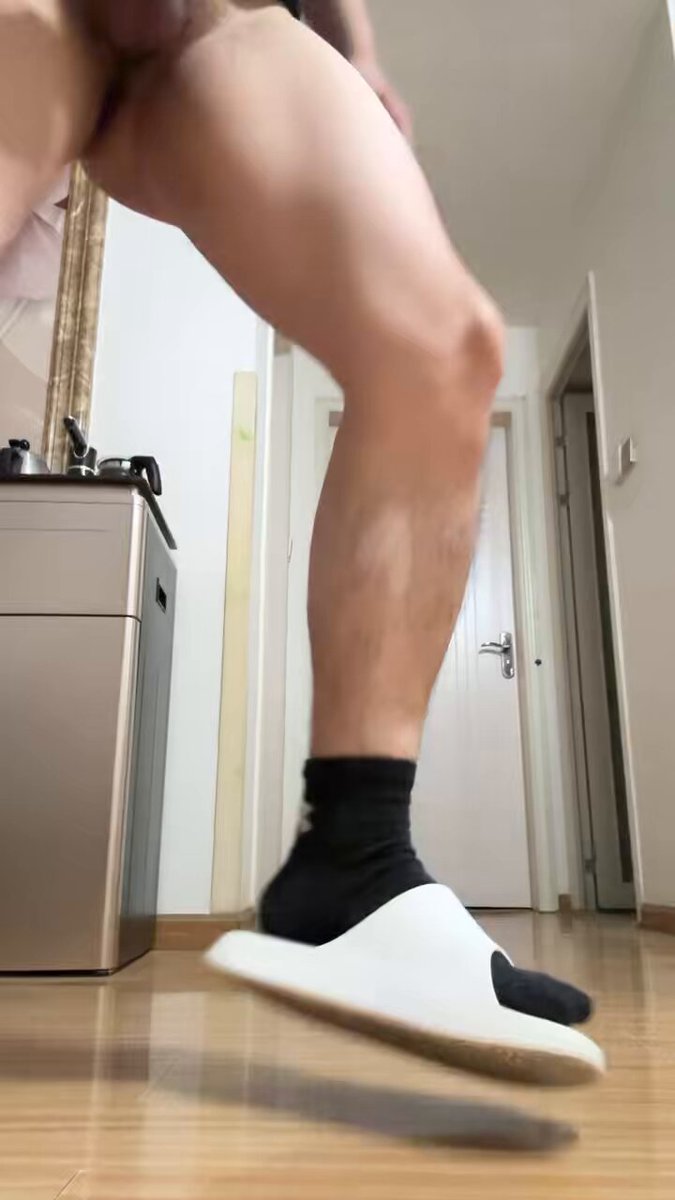 骚狗儿子跪下来舔你爹的骚屌 #黑袜粗腿 #粗口控射
