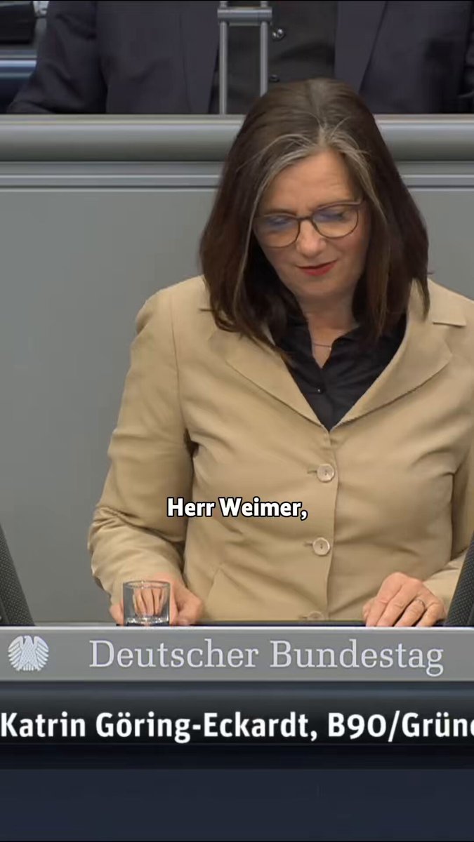 Kultur ist Lebenselixier unserer Gesellschaft. Als bündnisgrüne Fraktion werden wir der neuen Bundesregierung und dem zuständigen Staatsminister Weimer genau auf die Finger schauen und sie an ihren Taten messen. Für die, die Kultur schaffen. Und für die, die sie genießen.