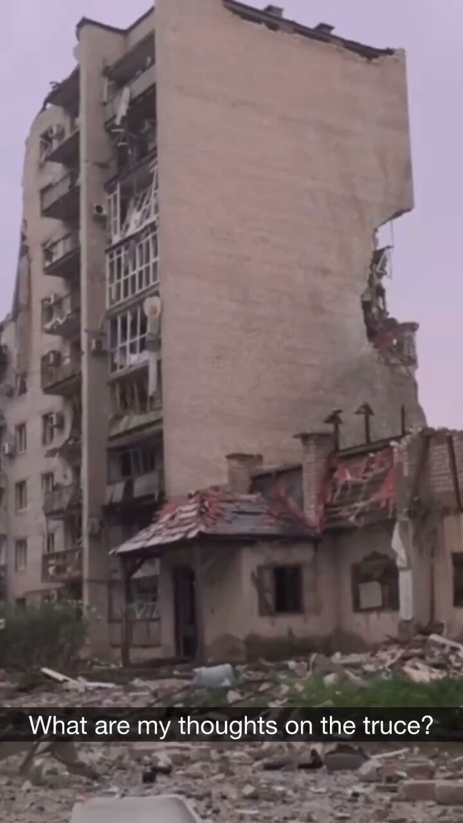 A Russian-speaking resident of partly destroyed Pokrovsk in Donetsk said there will be no peace as long as Moscow stands. Russia talks about peace while their missiles kill innocent civilians. He tries to laugh through tears, saying he’s already lived through two wars. And in both cases, Moscow was at least one of the aggressors 💔