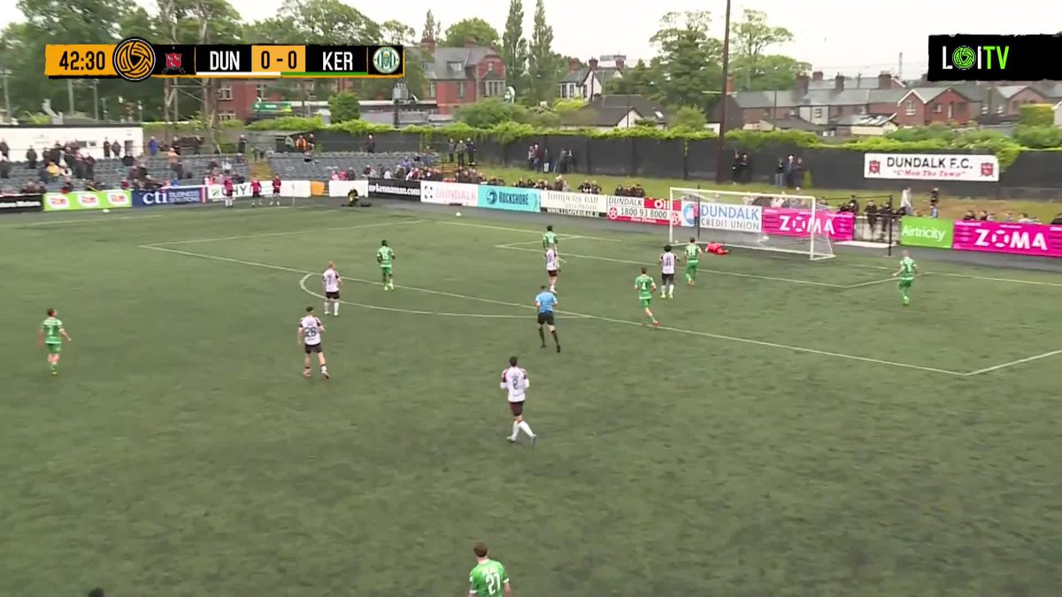 What has Leo Gaxha just done😮 Cross or shot? What a goal!