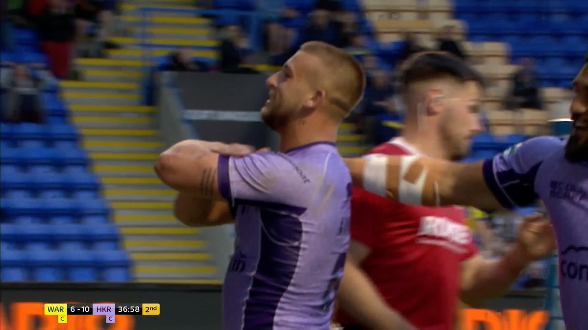10 tries and counting for Mikey Lewis this season 🥶