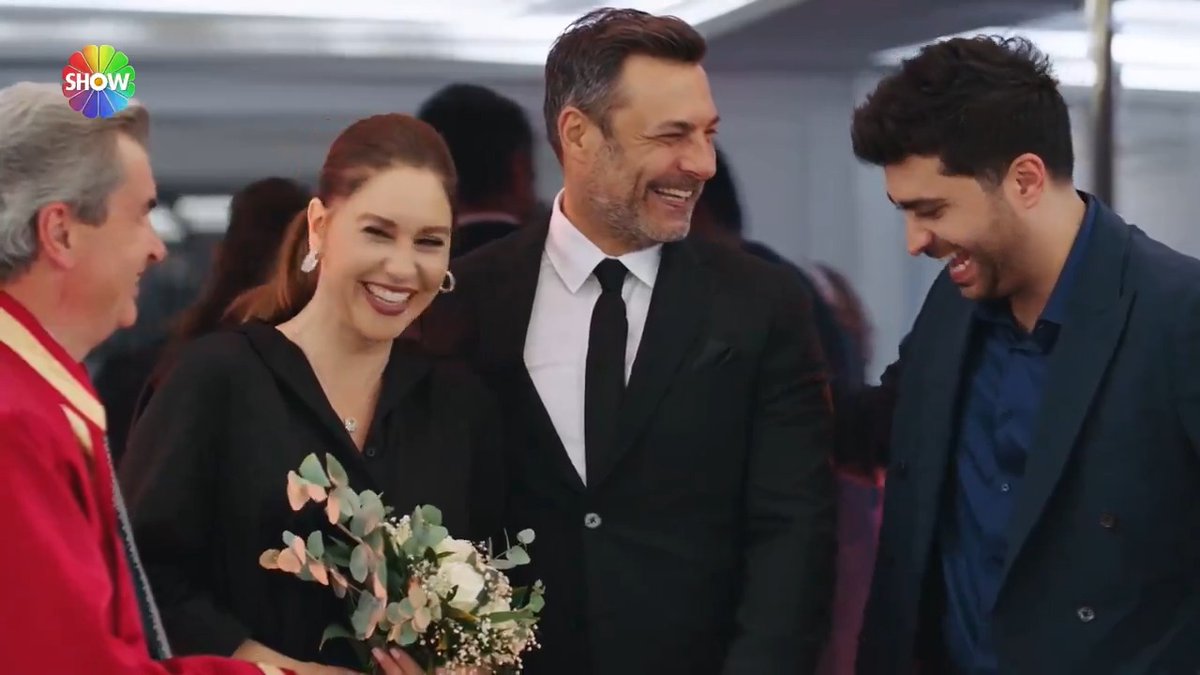 Hem yeni ev sürprizi hem nikah tazeleme! 💐 #KıvMer #KızılcıkŞerbeti yeni bölümüyle Show TV’de.