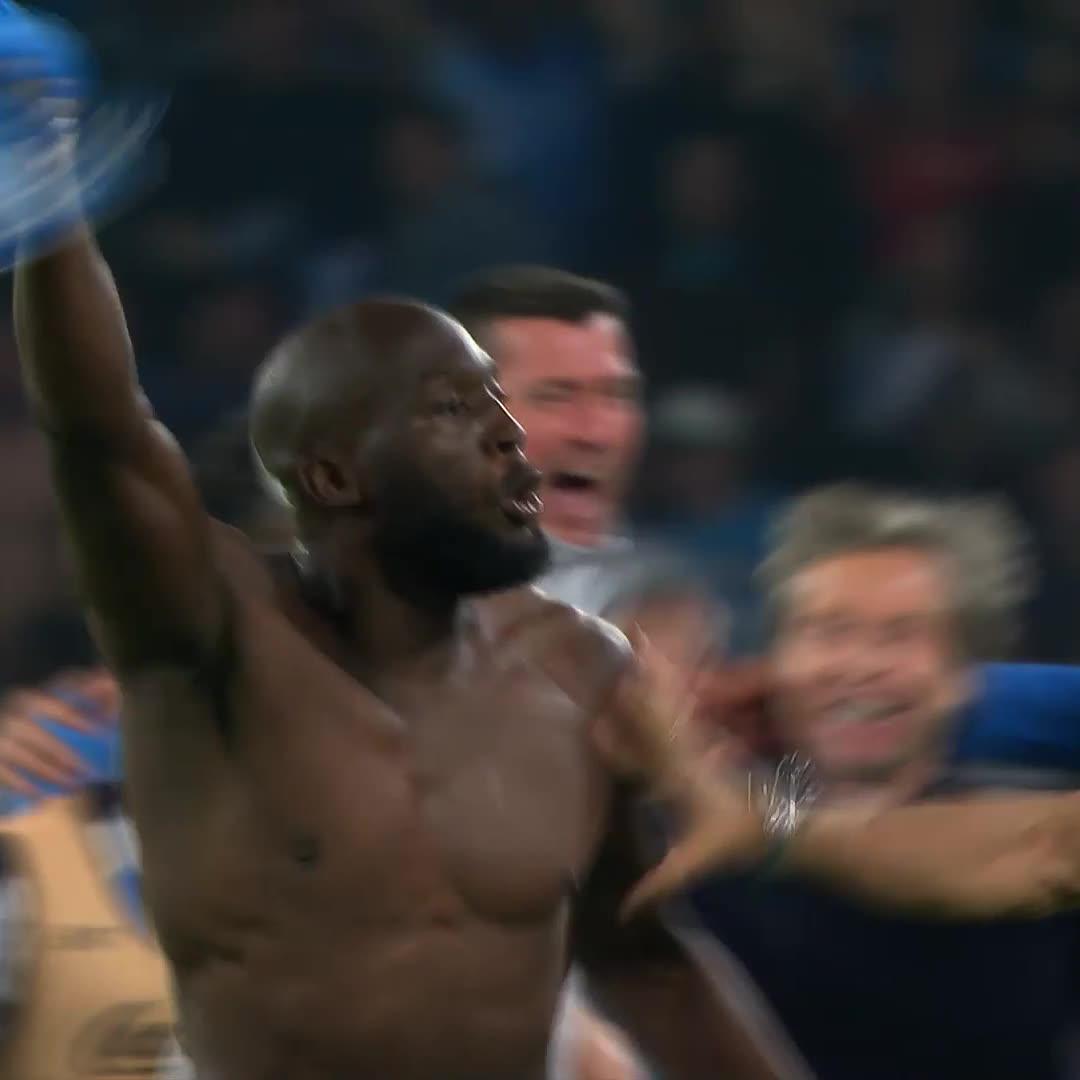 LUKAKU! Napoli double their lead! ✌️ #NapoliCagliari 2-0
