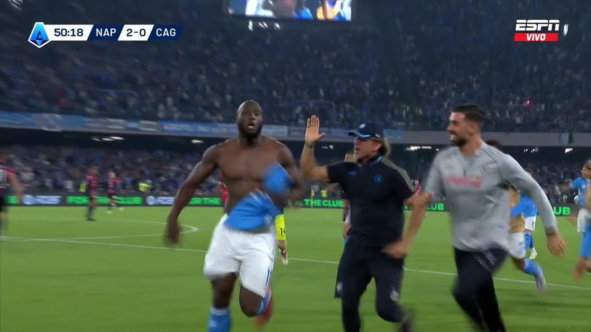 Lukaku se llevó puestos a todos e hizo explotar a todo el Diego Armando Maradona. GOLAZO.