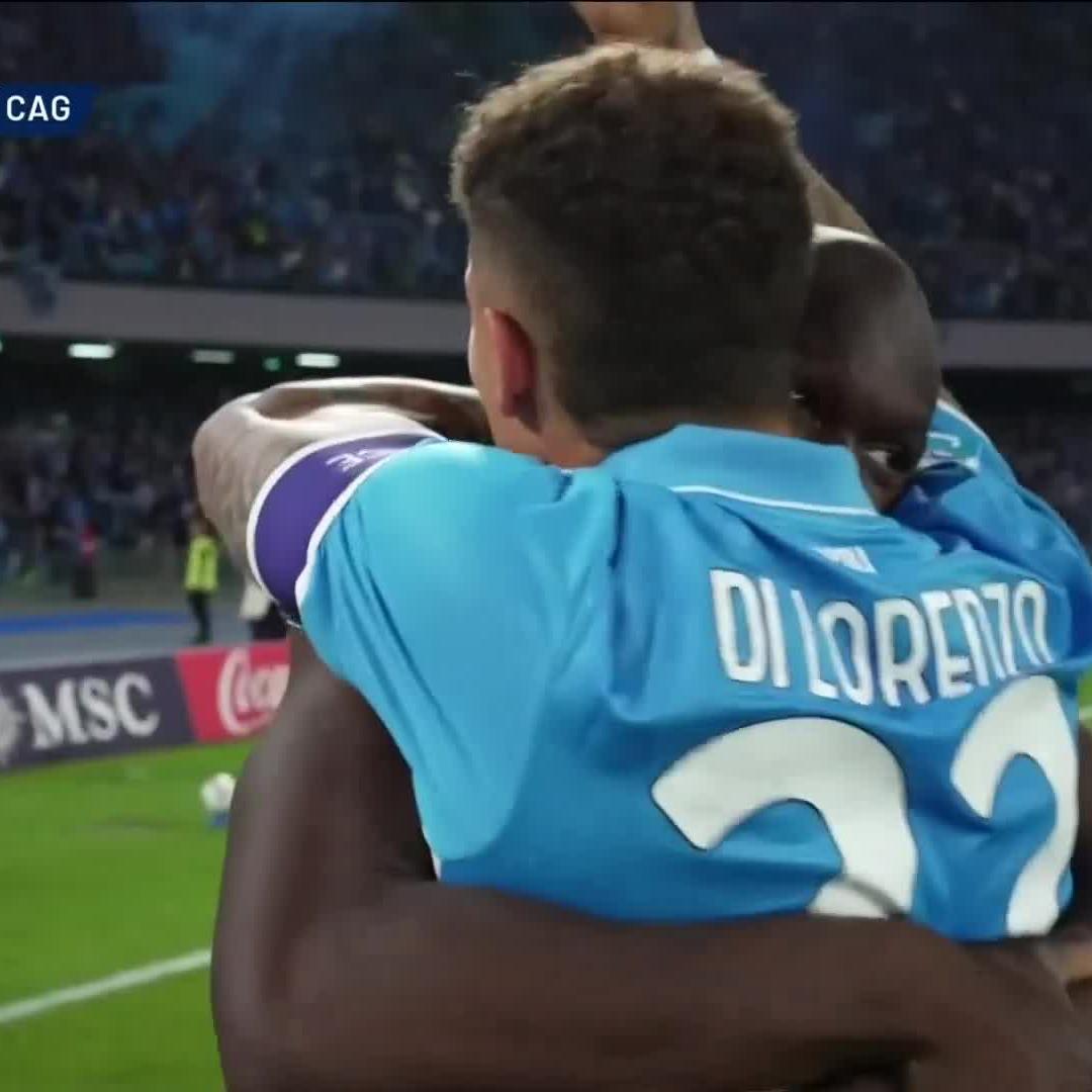 Lukaku is so strong.