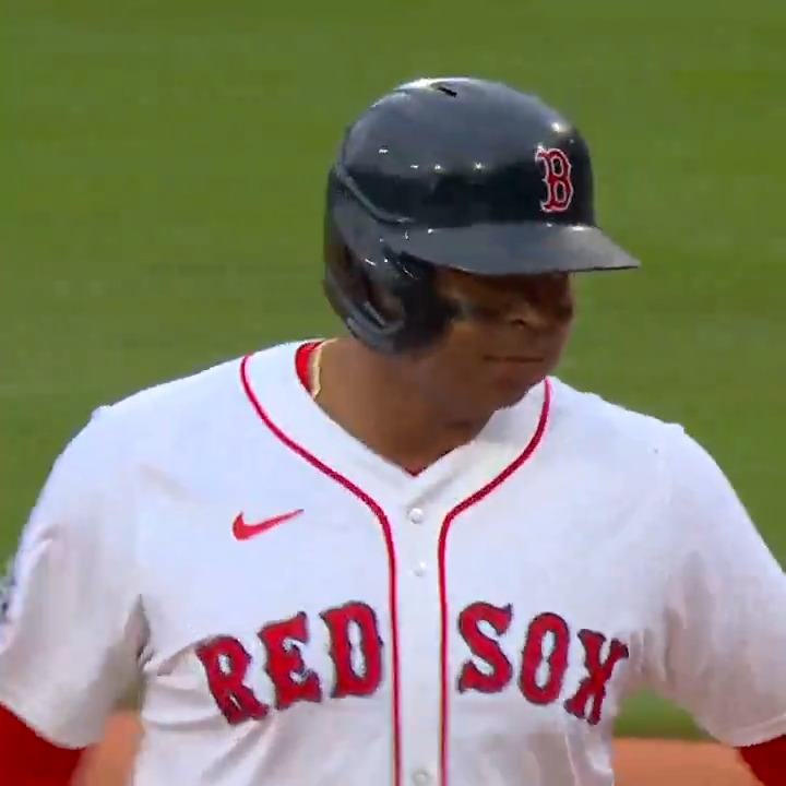 Raffy keeping the bats hot! 🔥