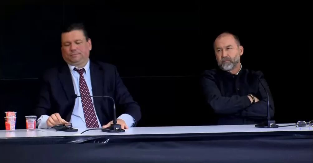 Minha pergunta ao presidente do Corinthians Augusto Melo. A justiça e os conselheiros do clube estão contra ele. Será que só ele está certo e todos estão errados? 👇