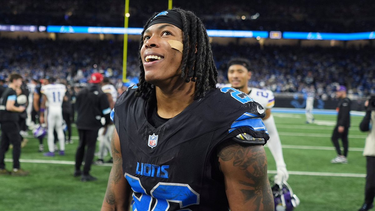 Jahmyr Gibbs went OFF in two games vs. the Vikings last season: 🦁 330 total yards 🦁 6 touchdowns He'll see them in Weeks 9 and 17 this season 👀 Detroit Lions | Jahmyr Gibbs