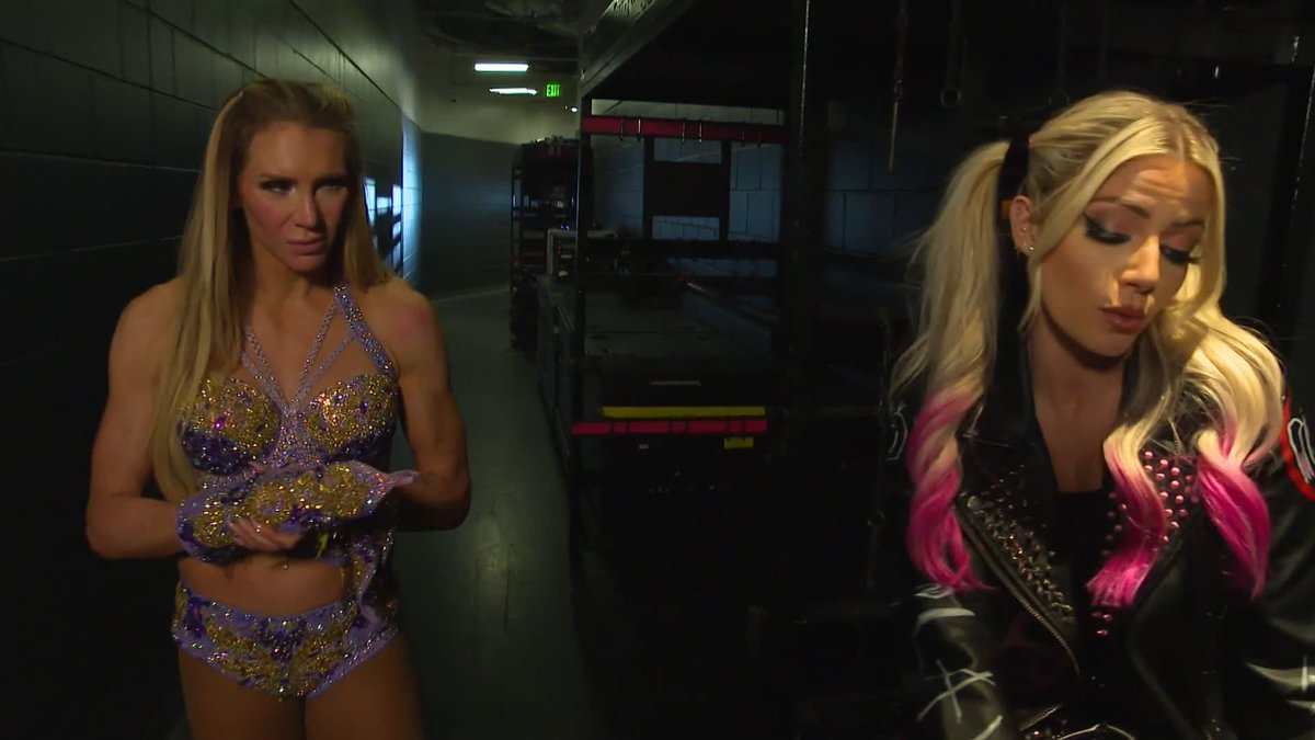 That was cold, Lexi (Kaufman) Cabrera 🥶 Charlotte Flair #SmackDown