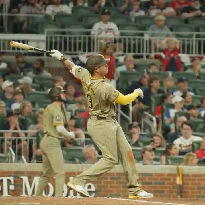 Manny makes no mistake with this swing 😤