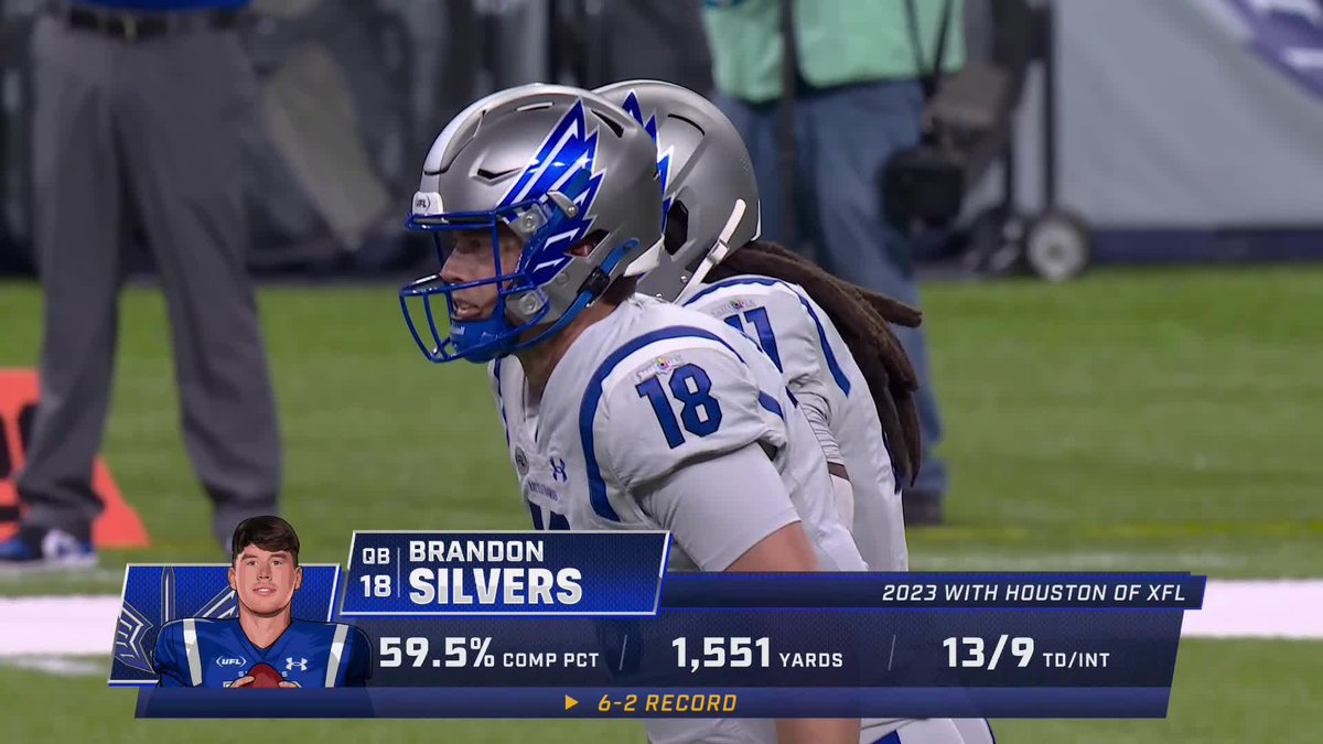 Brandon Silvers is in at QB for the St. Louis Battlehawks. His first throw.... GOLDEN 🤌✨ 📺: FOX