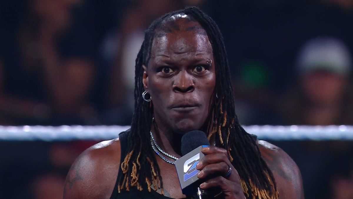 "I don't know if I can bring you back, but I can try." We believe in you, R-Truth! 👏 #SNME #SmackDown