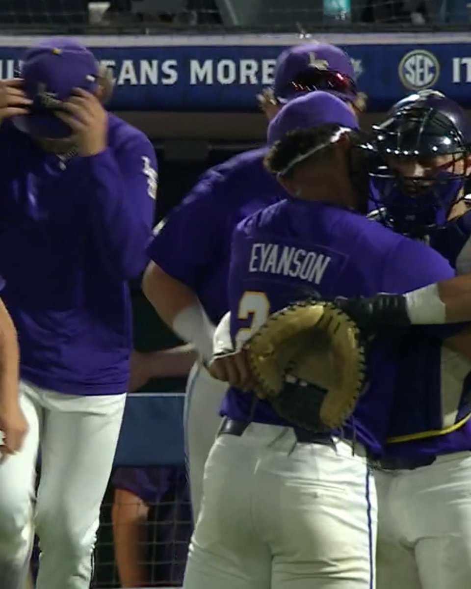 LSU HOLDS OFF TEXAS A&M 🐯 LSU Baseball is back in the SEC tournament semifinals!