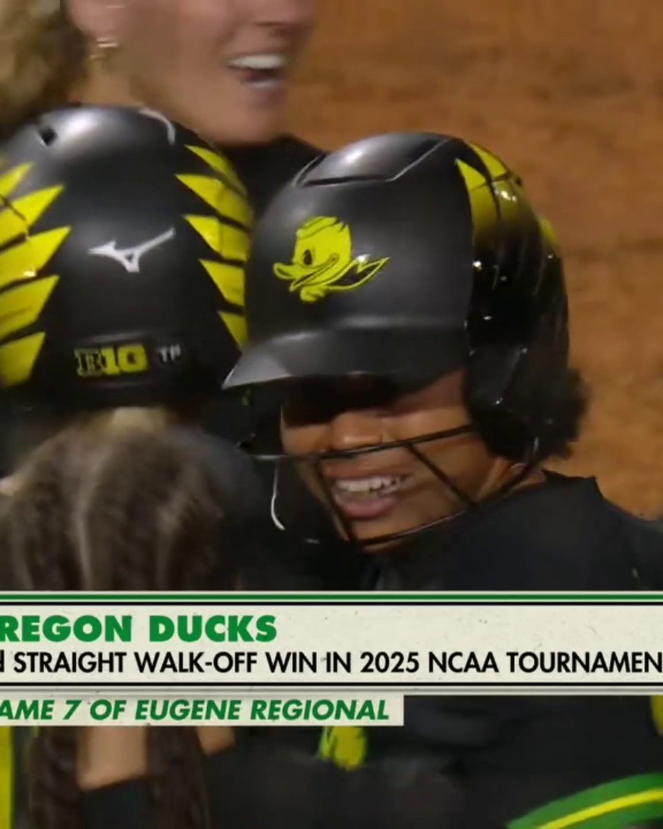 ANOTHER POSTSEASON WALK-OFF FOR DEZ PATMON‼️‼️ Oregon takes Game 1 over Liberty in extras 🦆