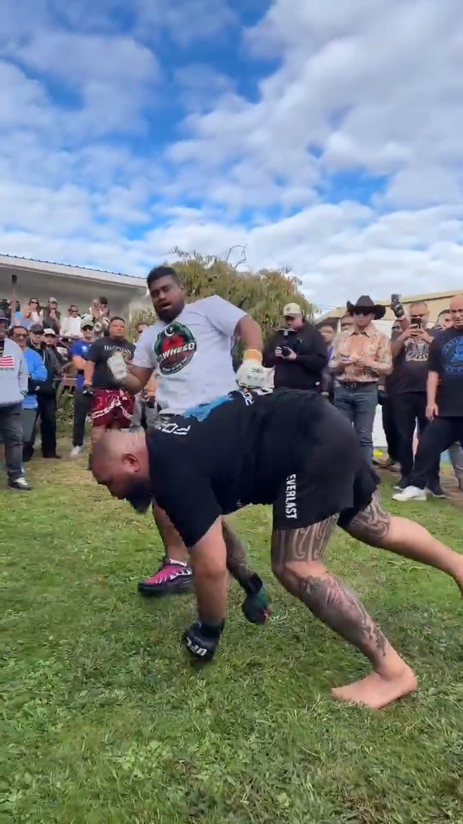 Dan Hooker held a tournament in his backyard today. (Dan Hangman Hooker)