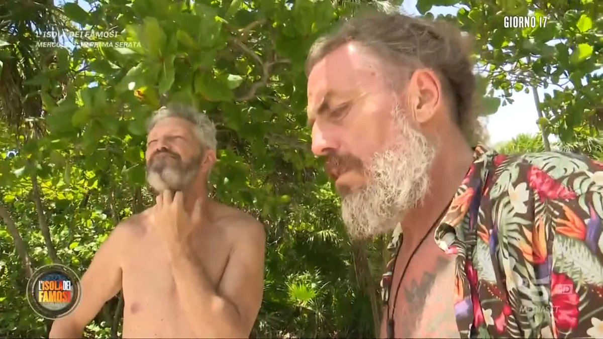 "Sono pochi... MA SONO SEMPRE 50 GRAMMI AL GIORNO" La matematica non è un'opinione 😂 #Isola